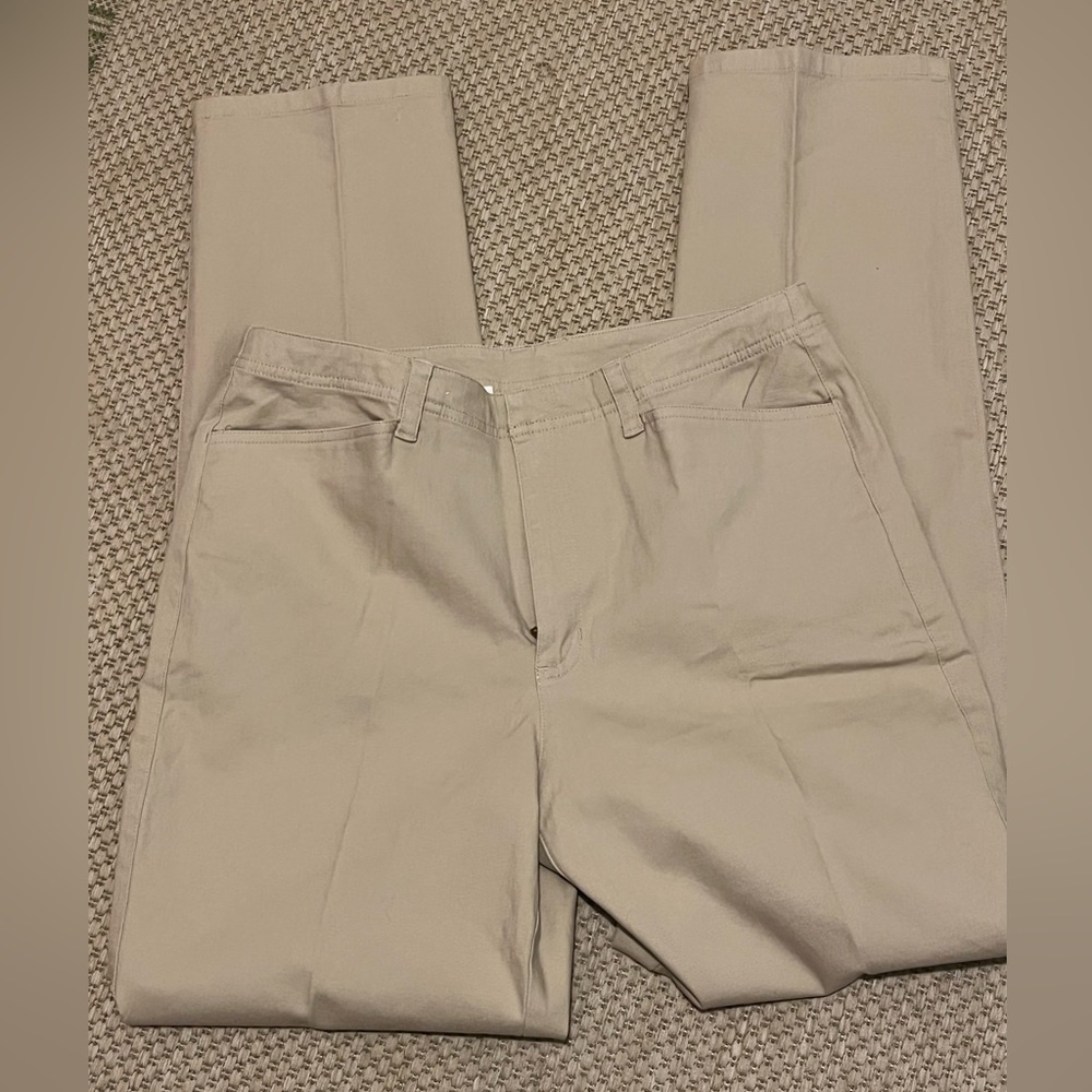 Liz Claiborne Women’s Size 12 Khaki Beige Zip Pants